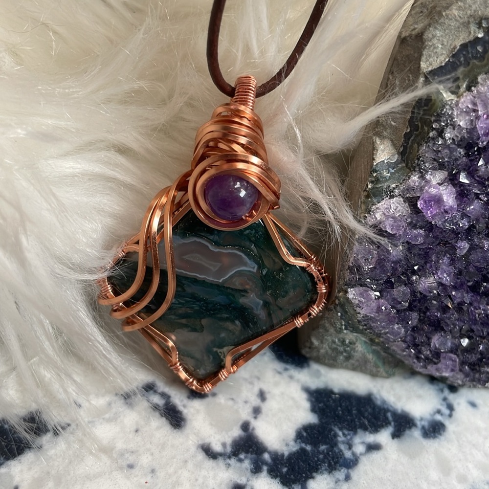 Moss Agate Crystal Pendant With Amethyst Leather Cord Artisan Boho - Picture 6 of 15